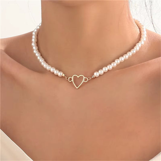 Imitation Pearl Trendy Love Heart Choker Necklace Female Personality Party Fashion Clavicle Collier Colar Perlas Collar Gift