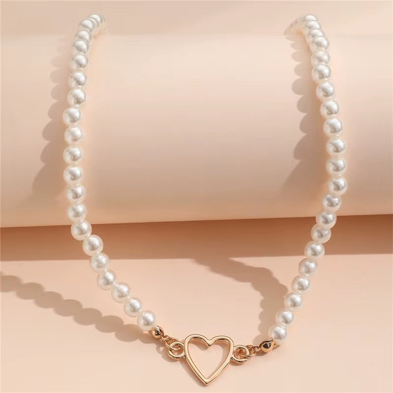 Imitation Pearl Trendy Love Heart Choker Necklace Female Personality Party Fashion Clavicle Collier Colar Perlas Collar Gift