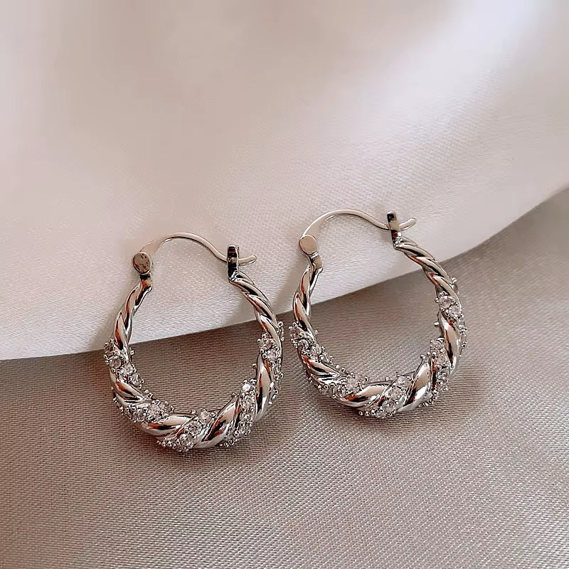 New Unique Shiny Zircon Winding Hoop Earrings for Women Fashion OL Style Gold Color Ear Accessories Party Jewelry