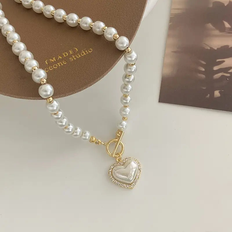 Elegant Pearl Necklace for Women Heart Pendant Necklaces Luxury Imitation Pearls Chain Necklaces Korean Jewelry Girls Gifts